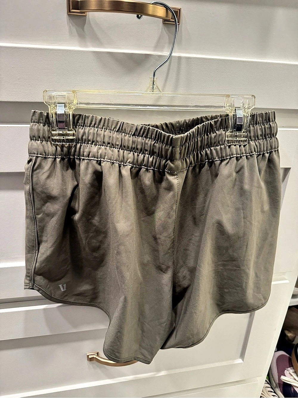 Vuori Clementine 2.0 Shorts Women's Athletic Shorts in olive green - Picture 2 of 4